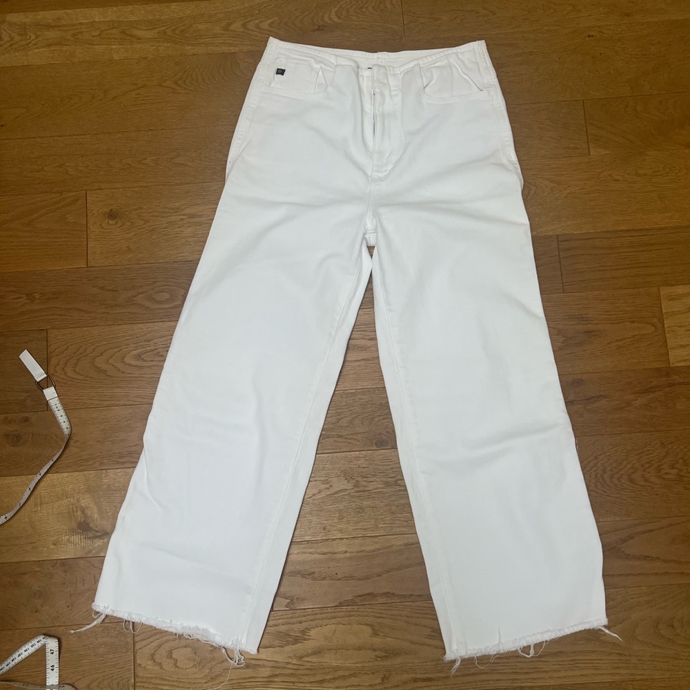 AG white wide leg cropped jeans 27”